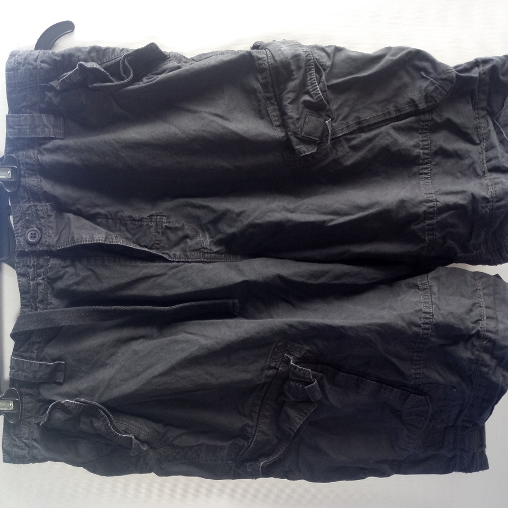 Bleu Ice Black Cargo Shorts Size 38